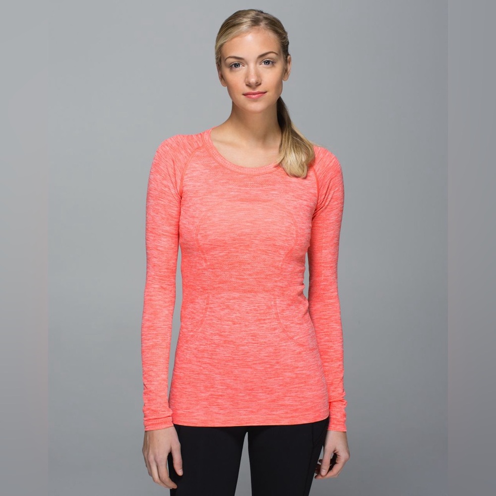 Lululemon Swiftly Tech Long Sleeve Crew in Space Dye Heathered Atomic Red Coral